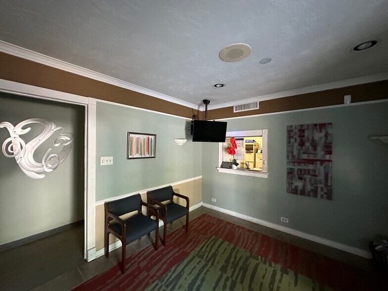 More Photos Of 2317 Fannin St, Houston Office For Sale