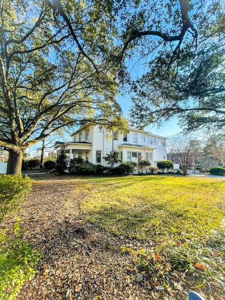 More Photos Of 509 Nash St W, Wilson Loft Creative Space For Sale