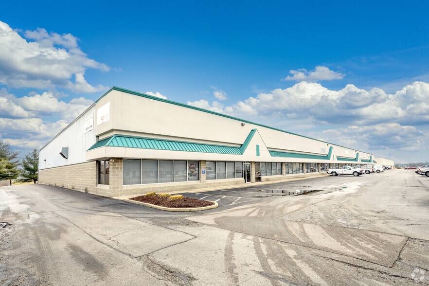 More Photos Of 10100-10130 Toebben Dr, Independence Warehouse For Lease