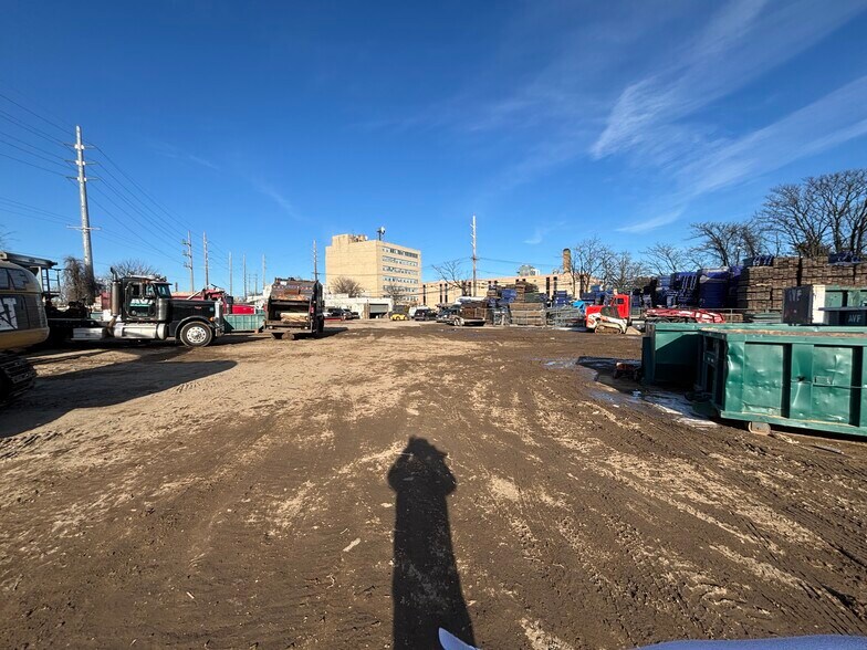 More Photos Of 40 Hempstead Gardens Dr, West Hempstead Land For Lease