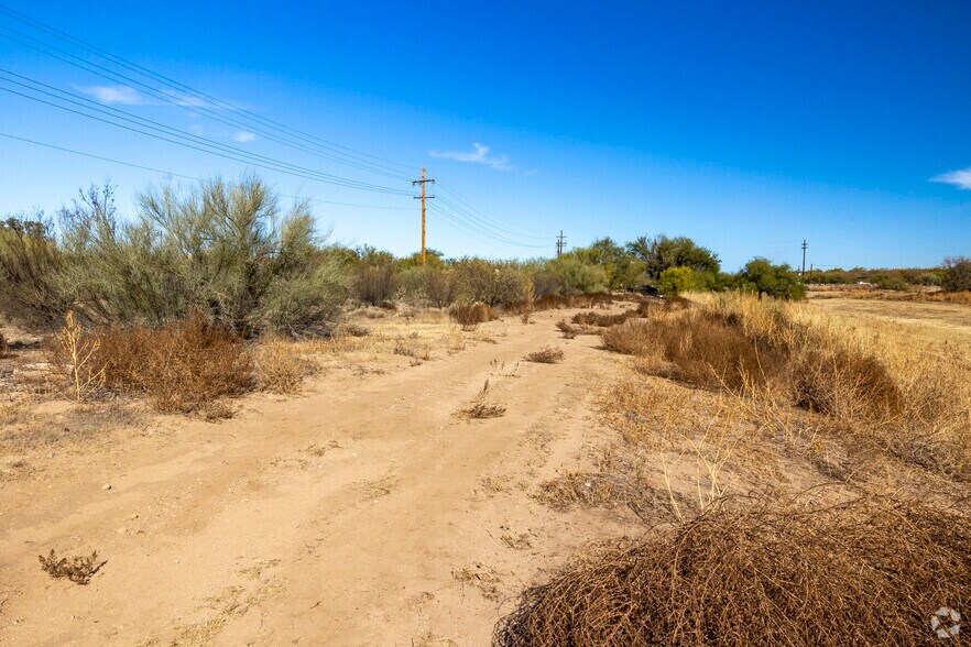 More Photos Of 1333 S Abrego Dr, Green Valley Land For Lease