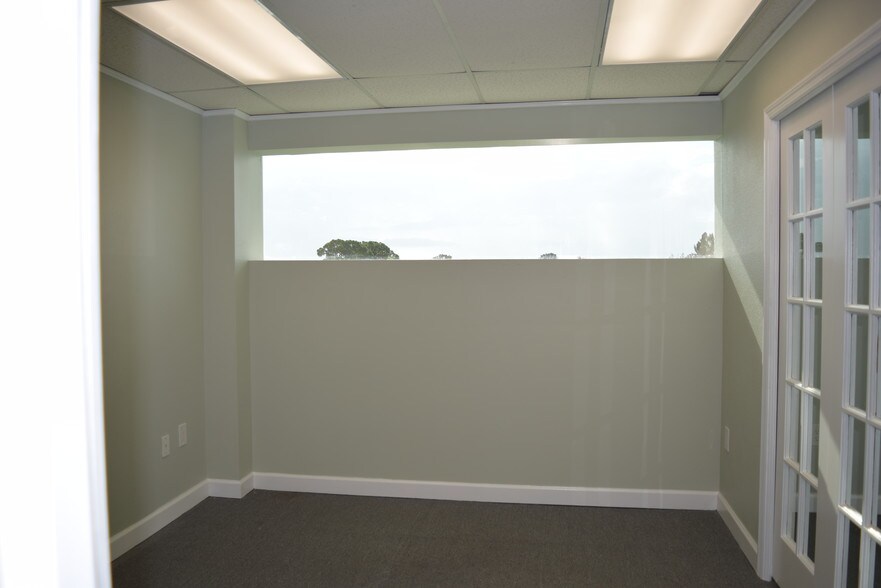 More Photos Of 1460 S McCall Rd, Englewood Medical For Sale