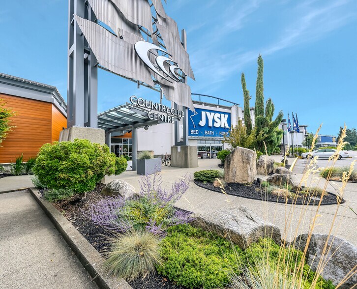 More Photos Of 3200 N Island Hwy, Nanaimo Unknown For Lease