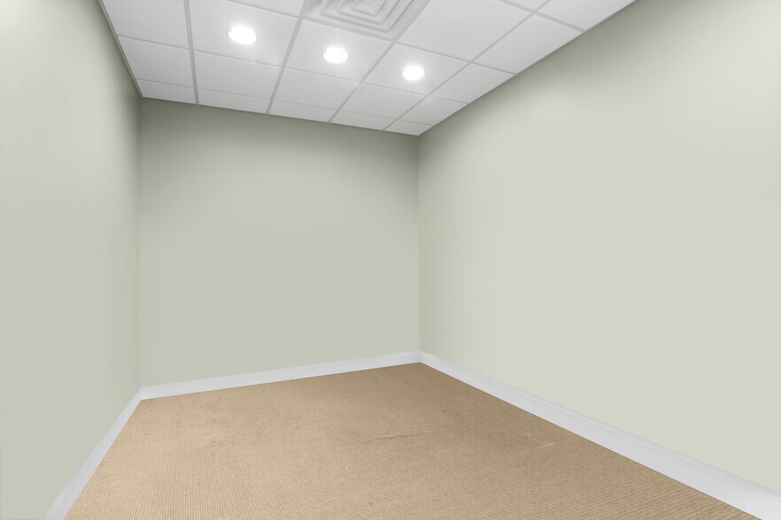 More Photos Of 105 Technology Dr, Trumbull Office Residential For Lease