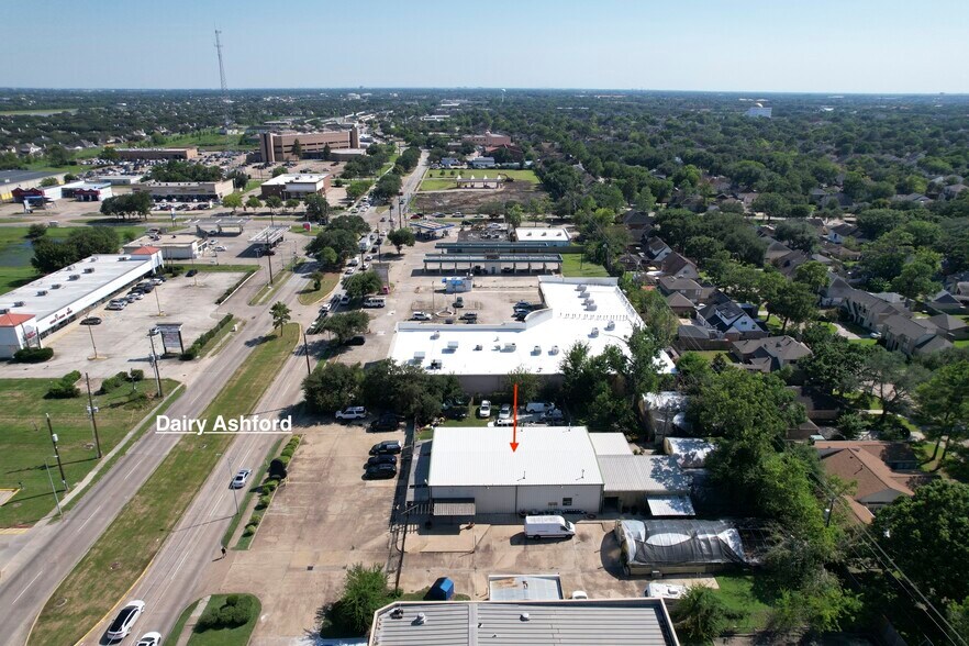 More Photos Of 2920 Dairy Ashford Rd, Houston Showroom For Sale