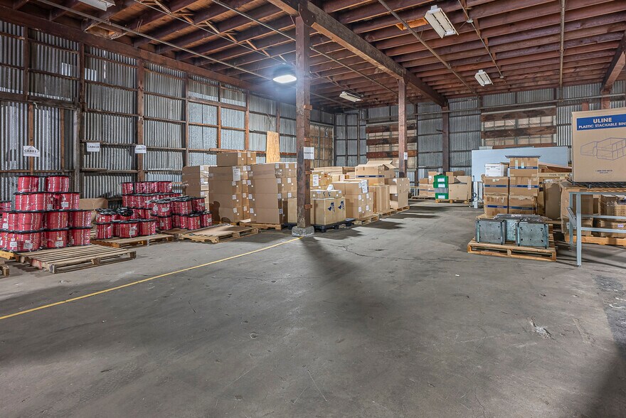 More Photos Of 2451 NW 28th Ave, Portland Manufacturing For Sale