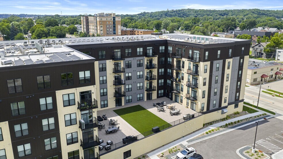 More Photos Of 28 7th St NE, Rochester Apartments For Sale