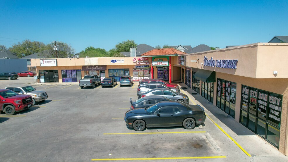 More Photos Of 8035 Culebra Rd, San Antonio Storefront For Sale