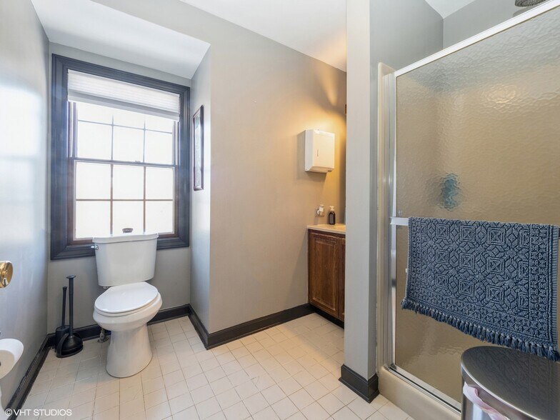 More Photos Of 1600 W Colonial Pky, Inverness Office For Lease