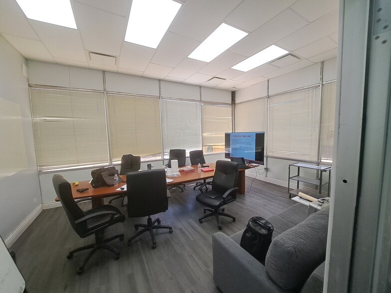 More Photos Of 625 Factory Rd, Addison Warehouse For Sale