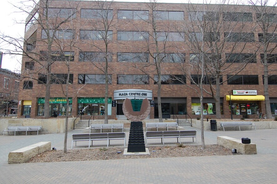 More Photos Of 125 S Dubuque St, Iowa City Office For Lease