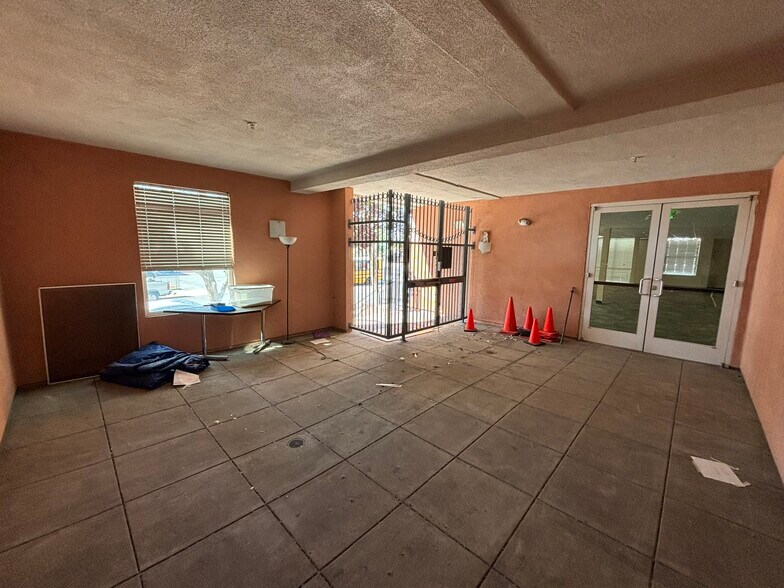 More Photos Of 570 Keyes St, San Jose Apartments For Lease