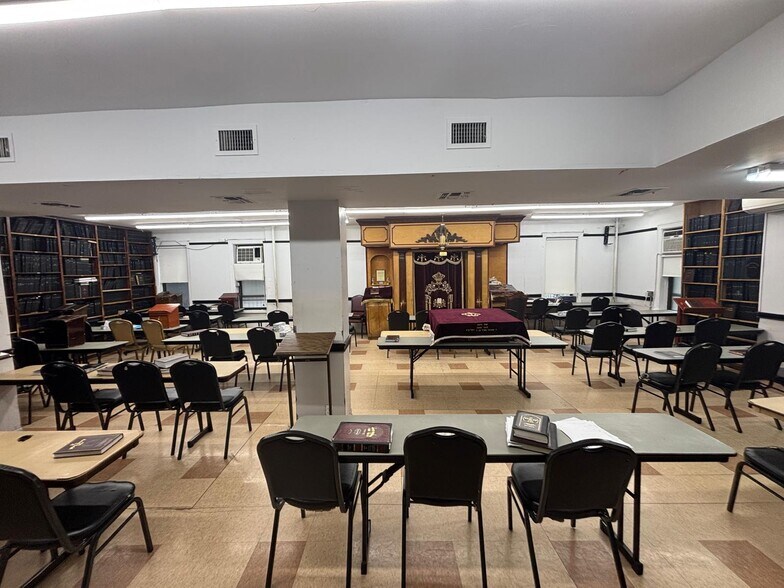 More Photos Of 860 E 27th St, Brooklyn Apartments For Sale