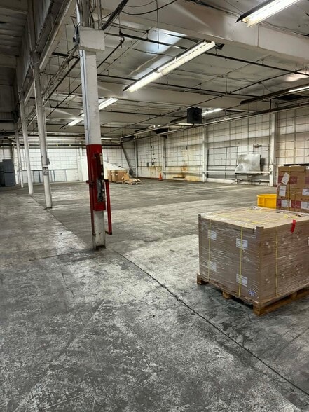 More Photos Of 6841 N Rochester Rd, Rochester Hills Unknown For Lease