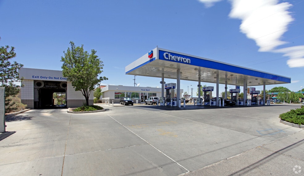 Primary Photo Of 6940 Montgomery Blvd NE, Albuquerque Service Station For Sale
