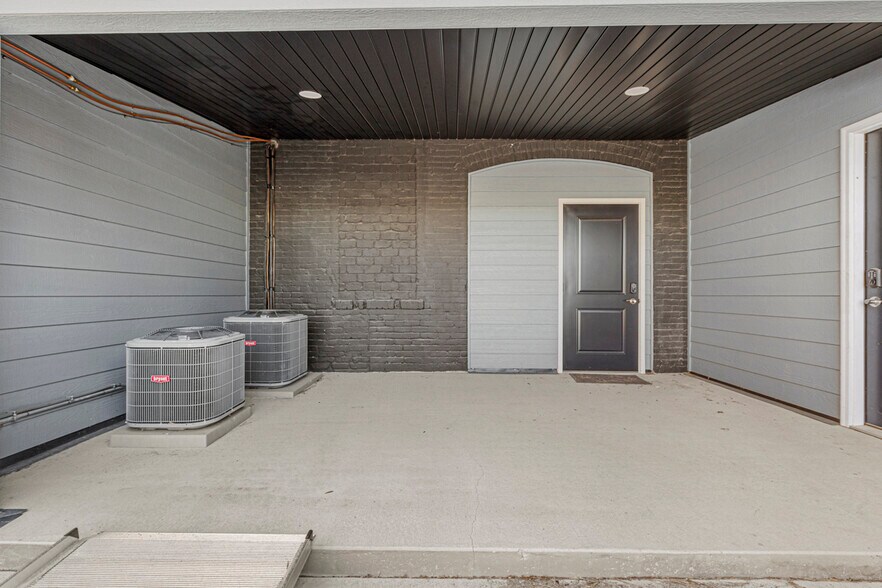 More Photos Of 106 N Main St, Le Sueur Office Residential For Sale