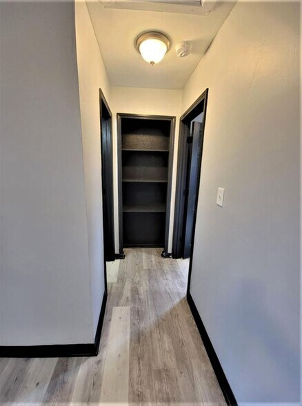 More Photos Of 1680 Kansas St, Memphis Apartments For Sale