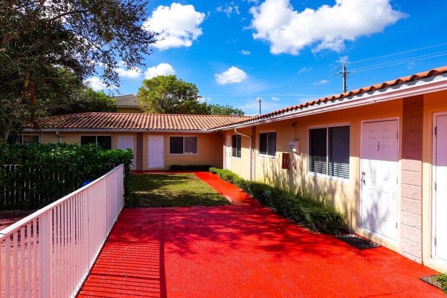 More Photos Of 8430 NW 40th St, Coral Springs Apartments For Sale