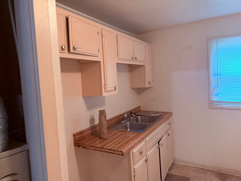 More Photos Of , Wichita Multifamily For Sale