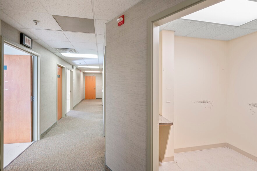 More Photos Of 46B Thomas Johnson Dr, Frederick Medical For Sale