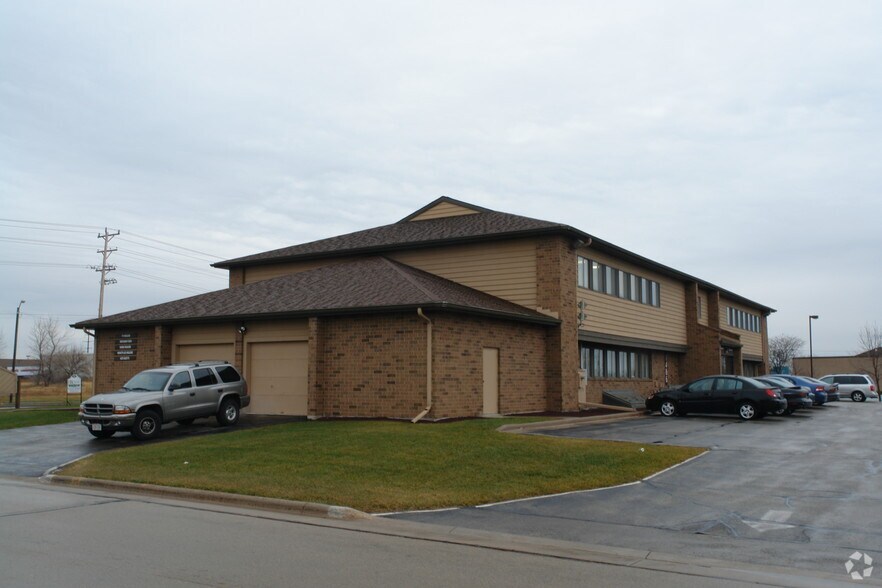 More Photos Of 1477 Kenwood Dr, Menasha Unknown For Lease