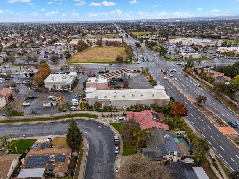 More Photos Of 3995 Calloway Dr, Bakersfield Unknown For Lease