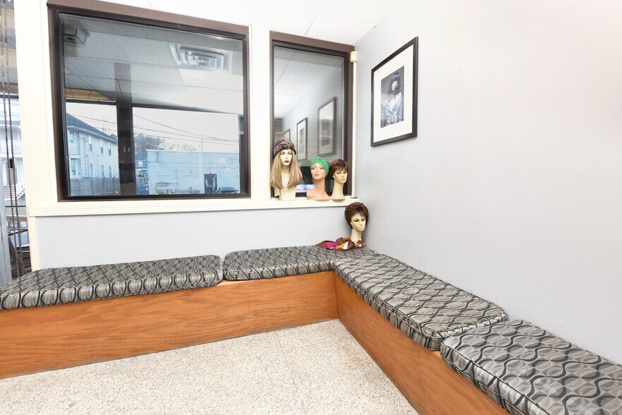 More Photos Of 4143 Main St, Bridgeport Storefront For Sale