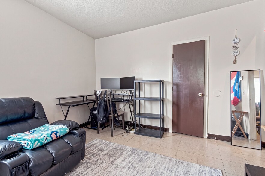 More Photos Of 32 Northeast St, Woonsocket Apartments For Sale