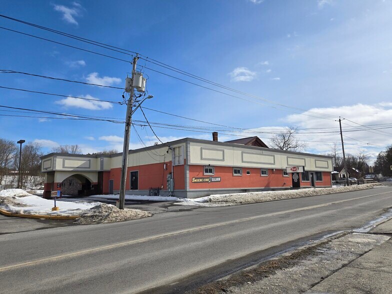 Primary Photo Of 3900 Oneida St, New Hartford Freestanding For Lease