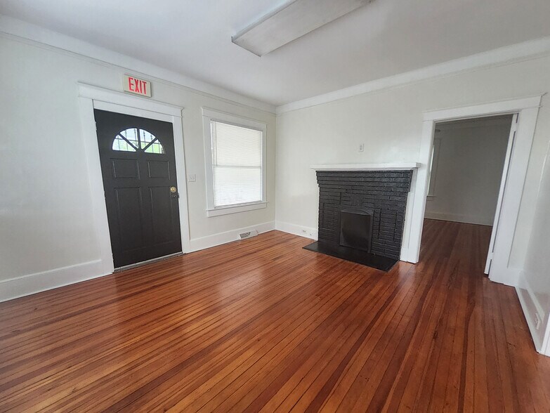 More Photos Of 2139 Bull St, Columbia Medical For Lease