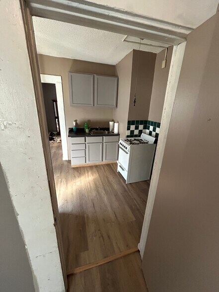 More Photos Of 1424 30th St, Des Moines Apartments For Sale
