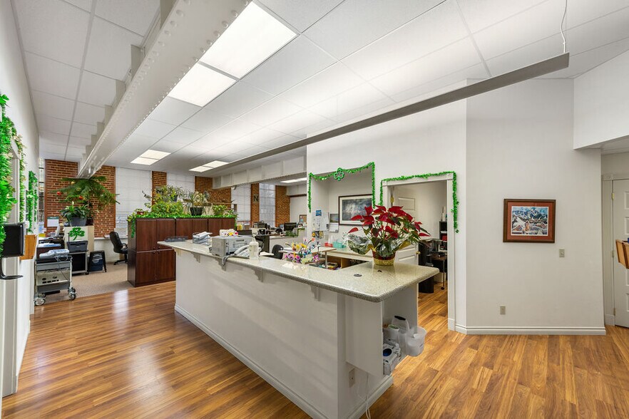 More Photos Of 102 S Euclid Ave, Sandpoint Medical For Lease
