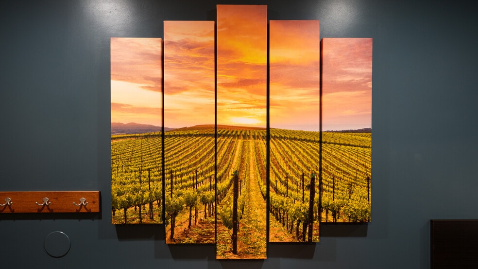 More Photos Of 178 Dry Creek Rd, Healdsburg Hotel For Sale