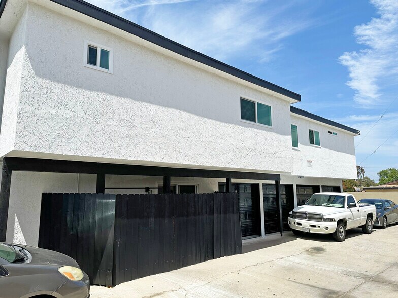 More Photos Of 17374 Dairyview Cir, Huntington Beach Apartments For Sale