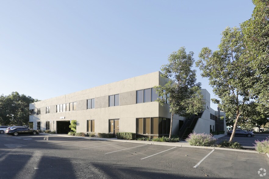 More Photos Of 2522 Chambers Rd, Tustin Coworking Space