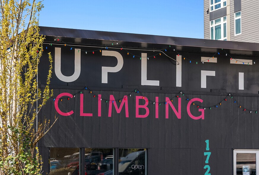 More Photos Of 1510 NE 170th St, Shoreline Apartments For Sale