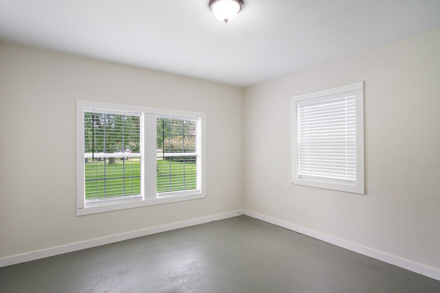 More Photos Of 14670 US Highway 98, Foley Office For Sale