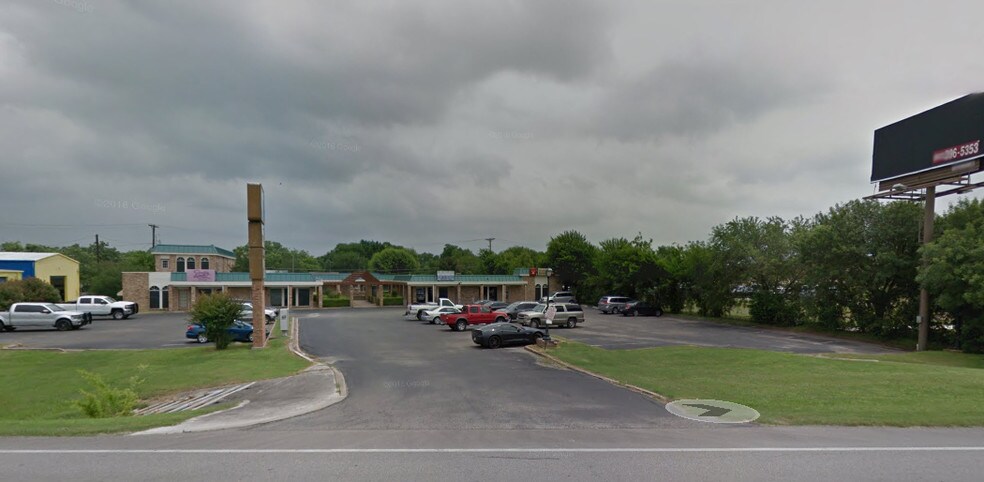 More Photos Of 1205 N State Highway 123, San Marcos Office For Lease