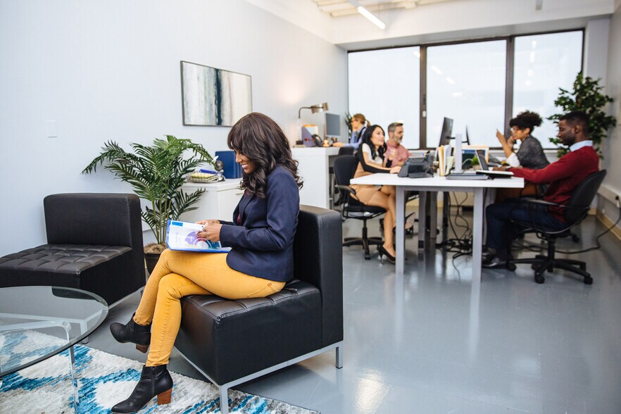 More Photos Of 5030 Broadway, New York Office For Lease