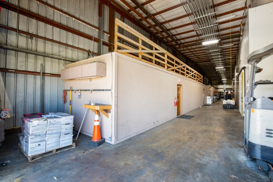 More Photos Of 5916 County Road 540, Waverly Warehouse For Sale