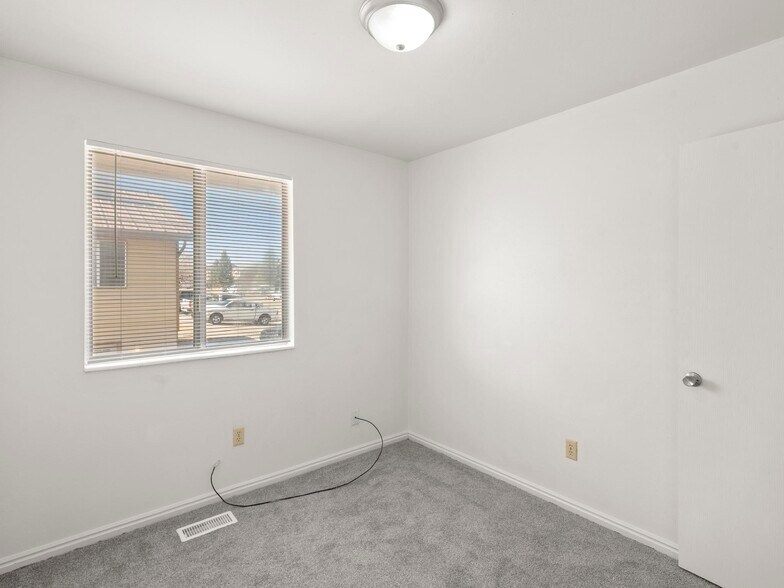 More Photos Of 268-408 1220 South St, Vernal Apartments For Sale