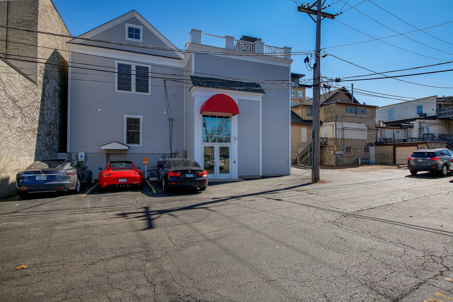 More Photos Of 5222 Main St, Downers Grove Office For Sale