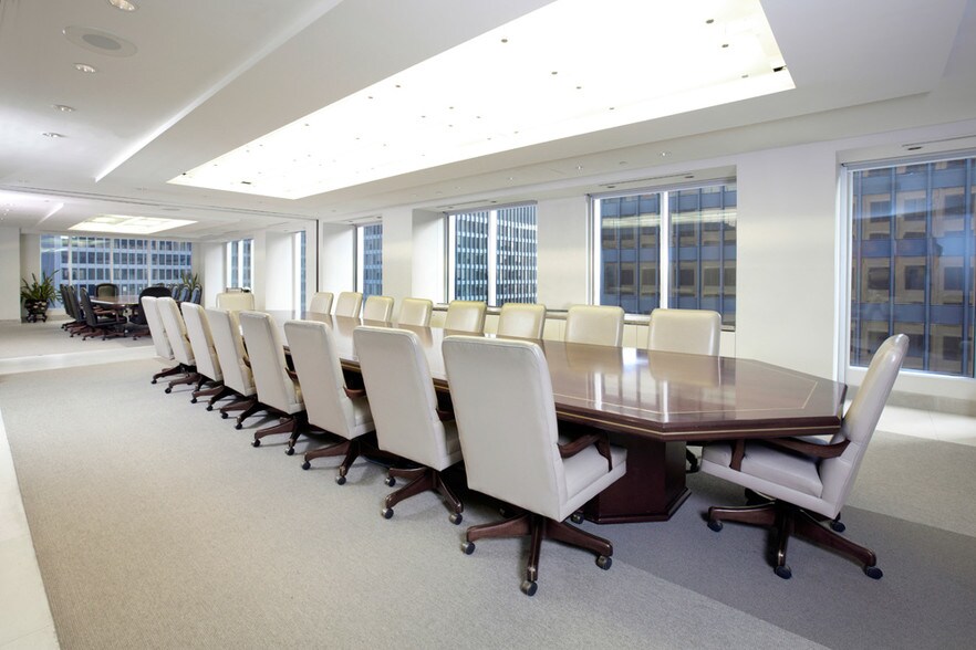 More Photos Of 95 Wellington St W, Toronto Office For Lease