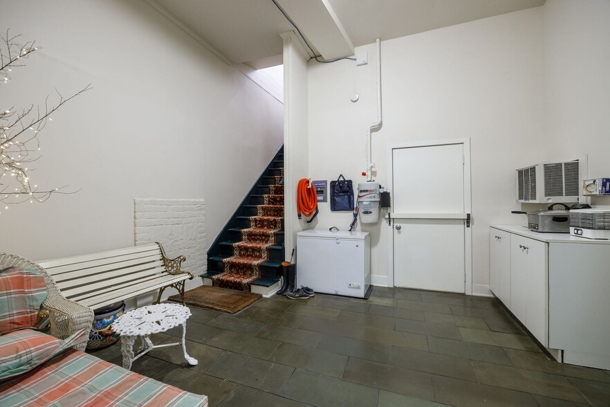 More Photos Of 100 N Sycamore St, Petersburg Storefront Retail Residential For Sale