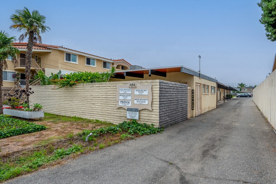 More Photos Of 181 E 18th St, Costa Mesa Medical For Lease