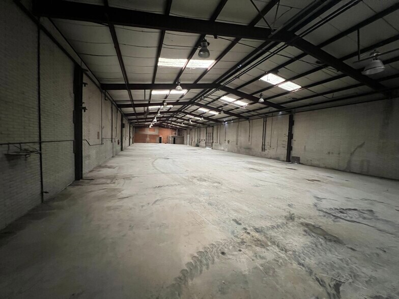 More Photos Of 501 Steves Ave, San Antonio Service For Lease