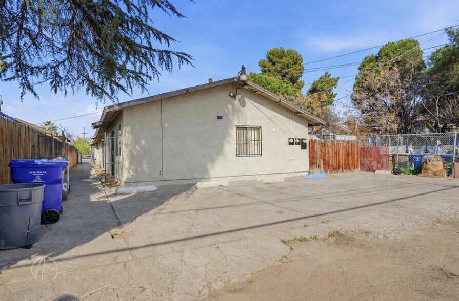 More Photos Of 505 Woodrow Ave, Bakersfield Multifamily For Sale