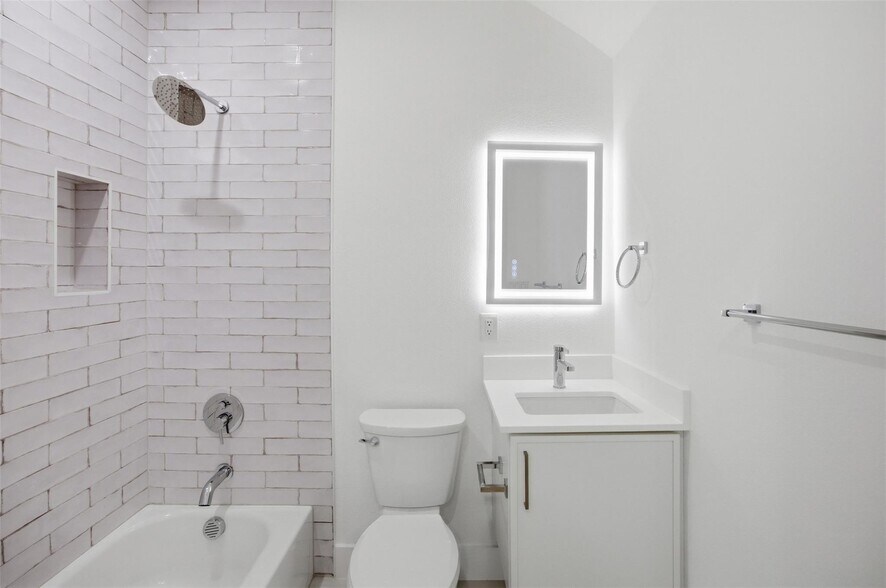 More Photos Of 4605 Belmont Ave, Dallas Apartments For Sale