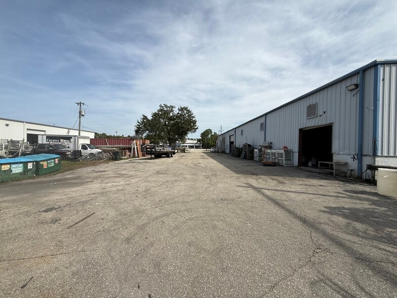 More Photos Of 12090 Metro Pky, Fort Myers Warehouse For Sale