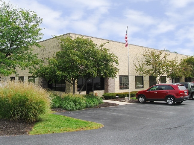 Primary Photo Of 2780 Commerce Dr, Middletown Light Distribution For Lease